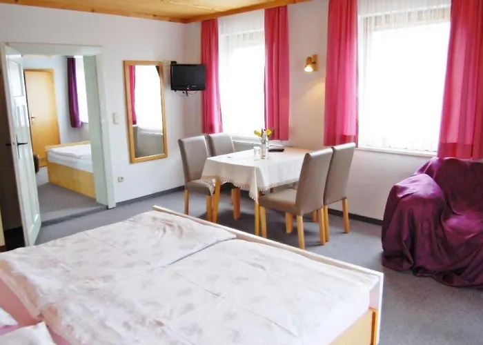 بيت ضيافة Gaestehaus Fidelis Grafenwiesen