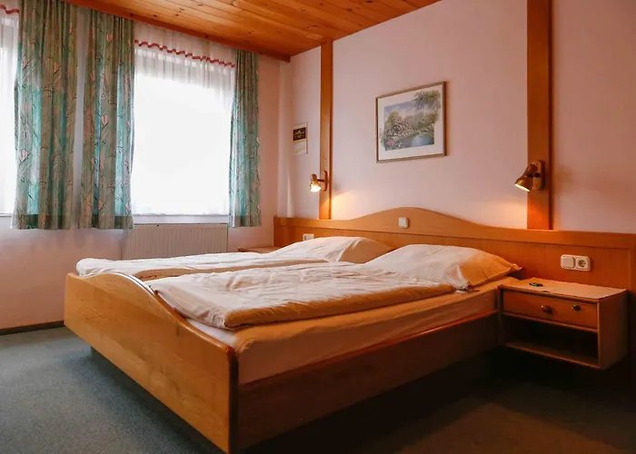 Gaestehaus Fidelis بيت ضيافة